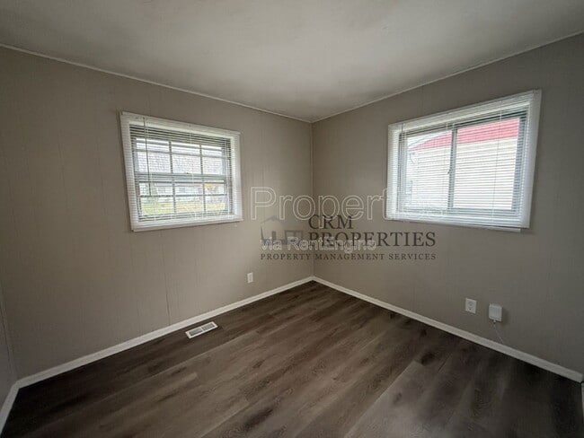 Building Photo - 3156 Dequincy St