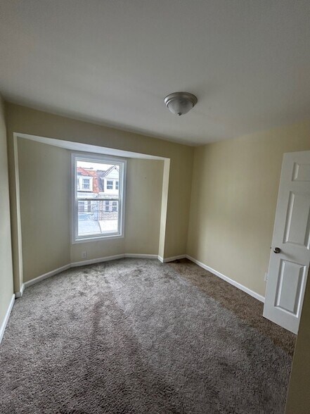 Building Photo - 408 S 9th St