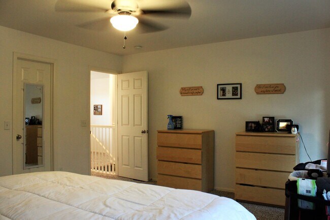 Building Photo - 10757 Deer Meadow Cir