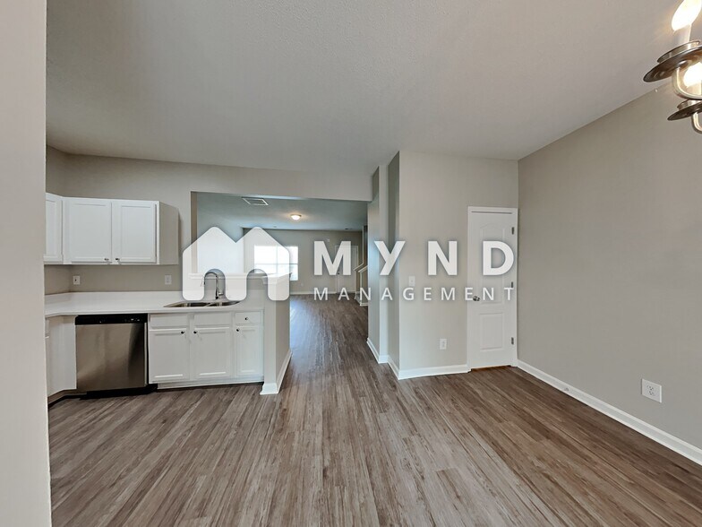 Building Photo - 2233 Bigwood Trail