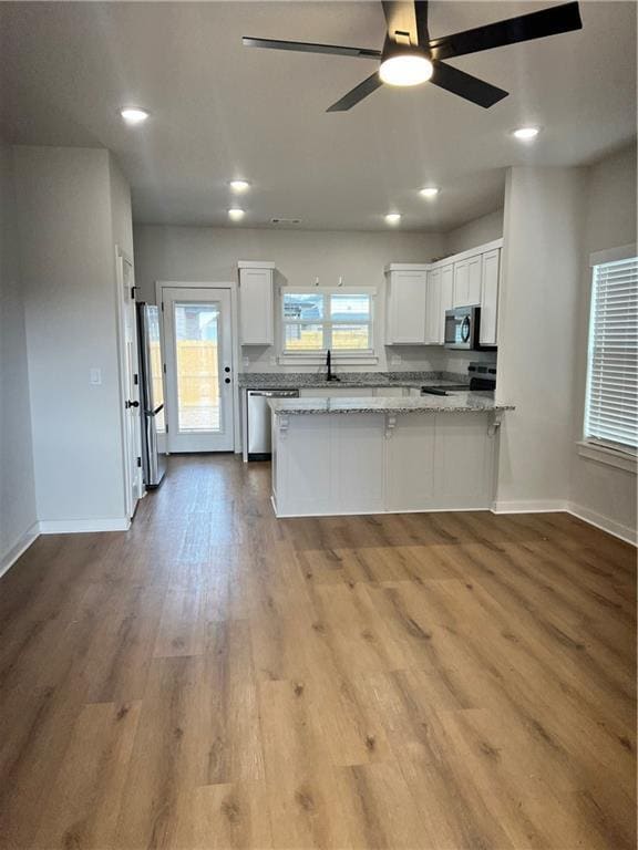 Building Photo - 631 Cosmos St