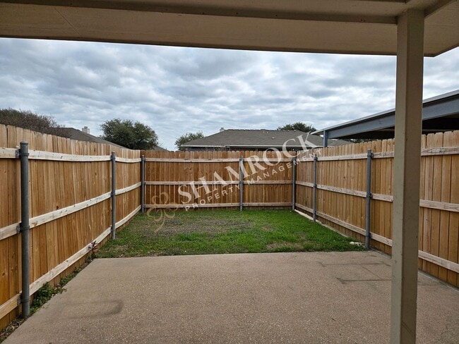 Building Photo - Park Place Duplex