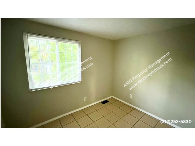 Building Photo - WARREN TOWNSHIP!