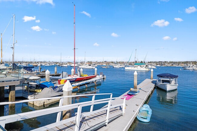 Building Photo - 1126 E Balboa Blvd