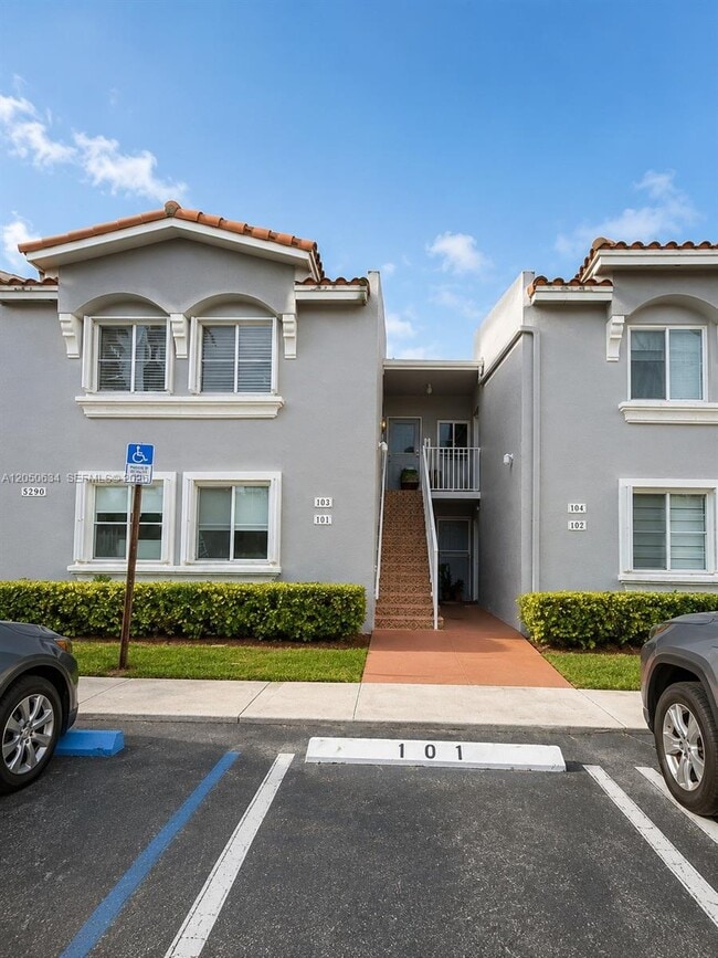 Building Photo - 4720 NW 114th Ave