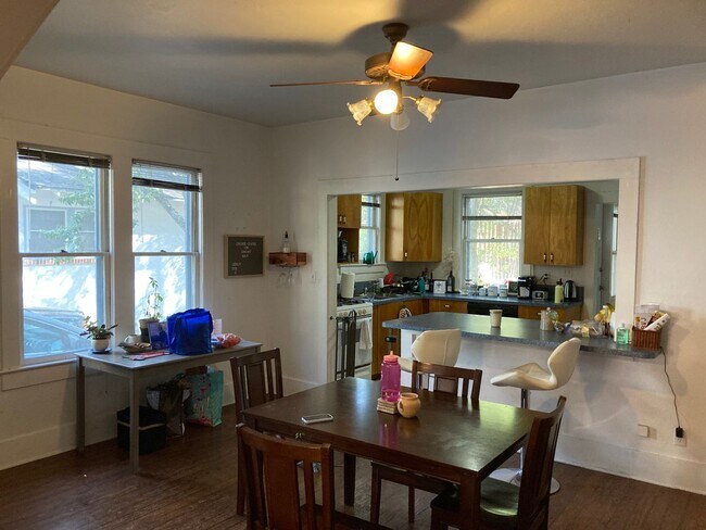 Building Photo - Beautiful, Large 3 Bedroom House Steps fro...