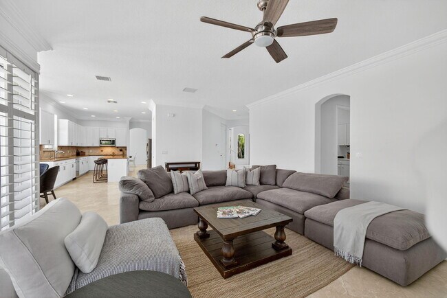 Building Photo - 11587 Manatee Bay Ln