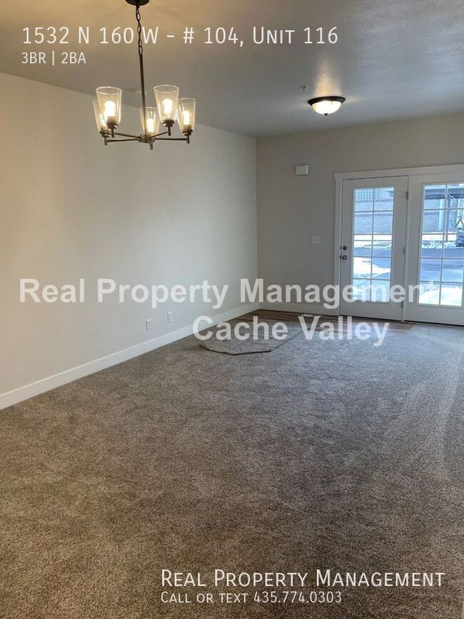 Building Photo - 3 br. newer build unit.  Move in ready in ...