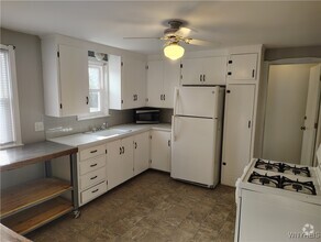 Building Photo - 106 Kamper Ave