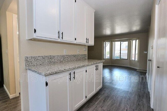 Building Photo - 5828 Alorn Ln