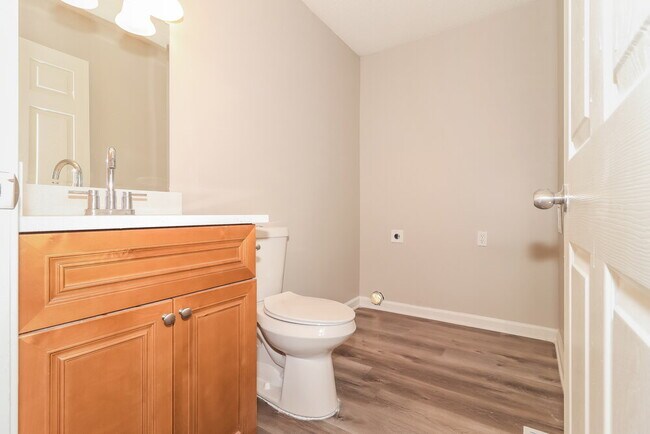 Building Photo - 81 Middlebrook Dr