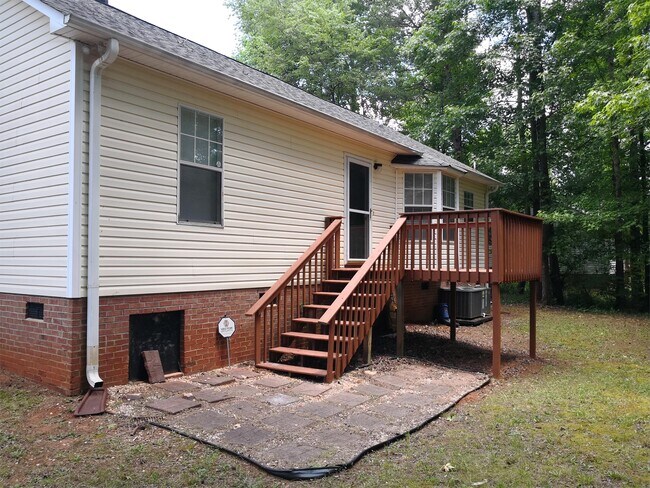 Building Photo - 7 Silver Spur Ct