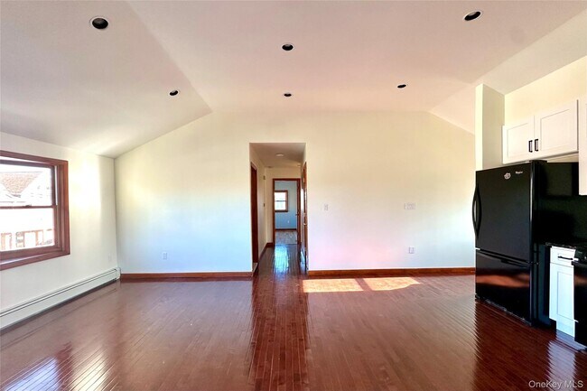 Building Photo - 3270 Lafayette Ave