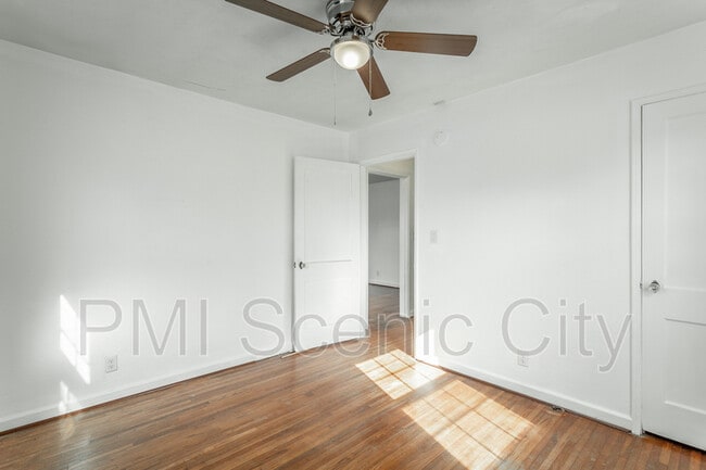 Building Photo - 210 Chickamauga Rd