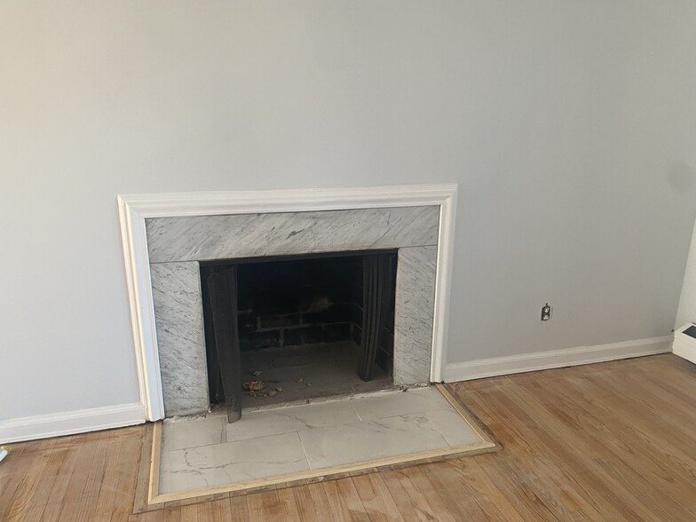 Building Photo - 60 Gristmill Ln