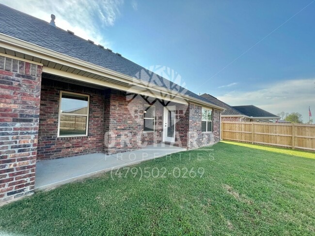 Building Photo - Single Family Home- Well-Sought After Well...