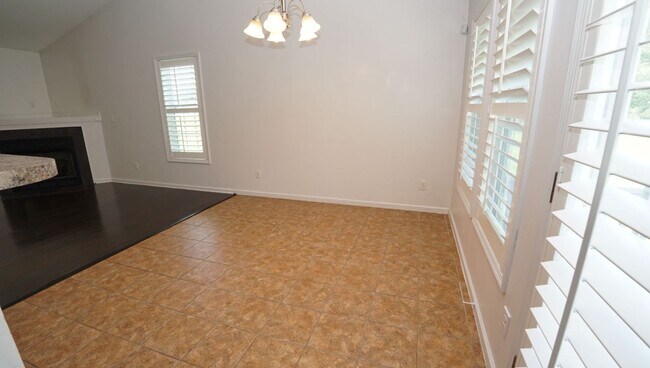 Building Photo - 106 Farmgate Dr