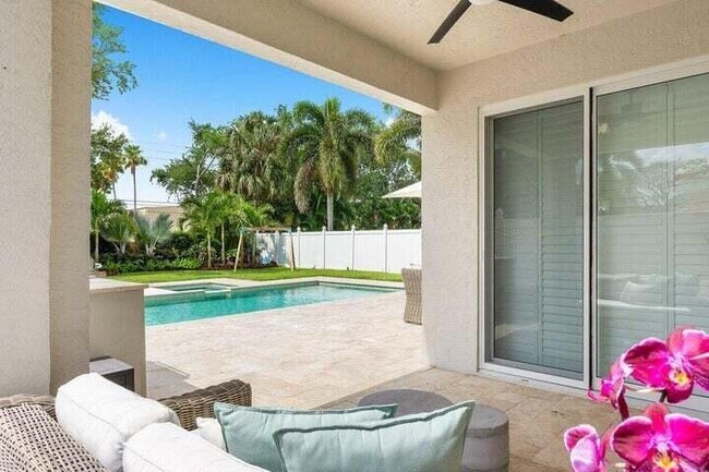 Building Photo - 1050 Delray Lakes Dr