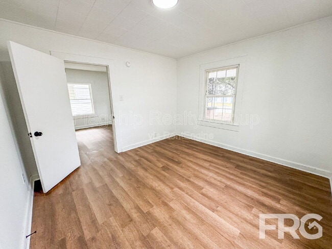 Building Photo - 510 Beale St