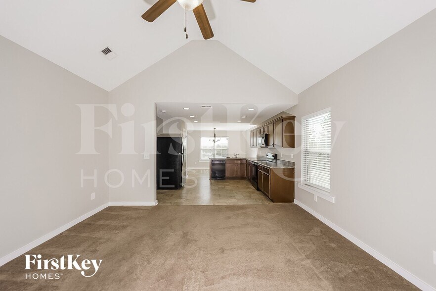 Building Photo - 563 Kincaid Cove Ln