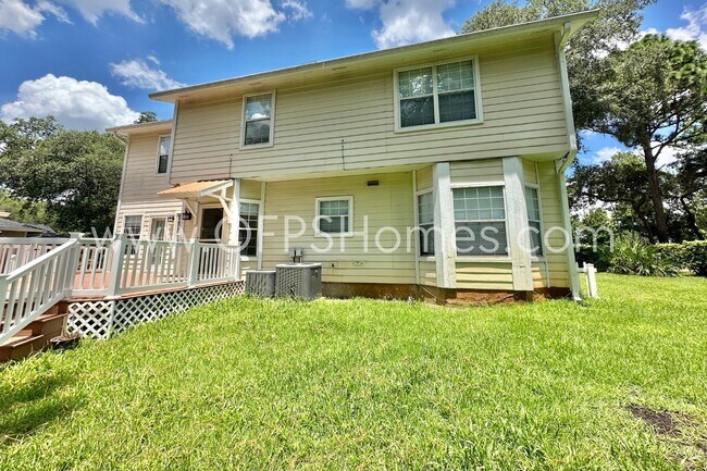 Building Photo - 324 Curacao Way