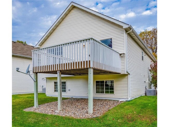 Building Photo - 916 Parkside Blvd