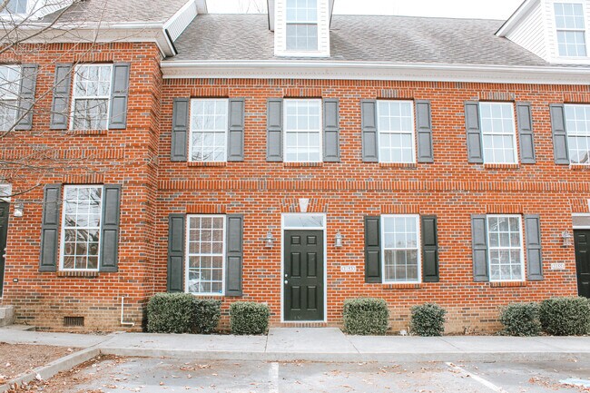 Front - 1153 Unity Dr