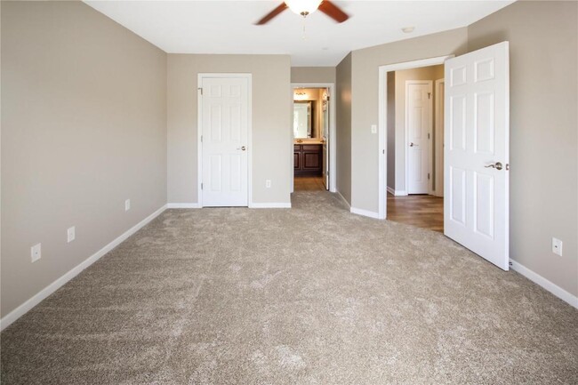 Building Photo - 329 Stonewall Creek Dr