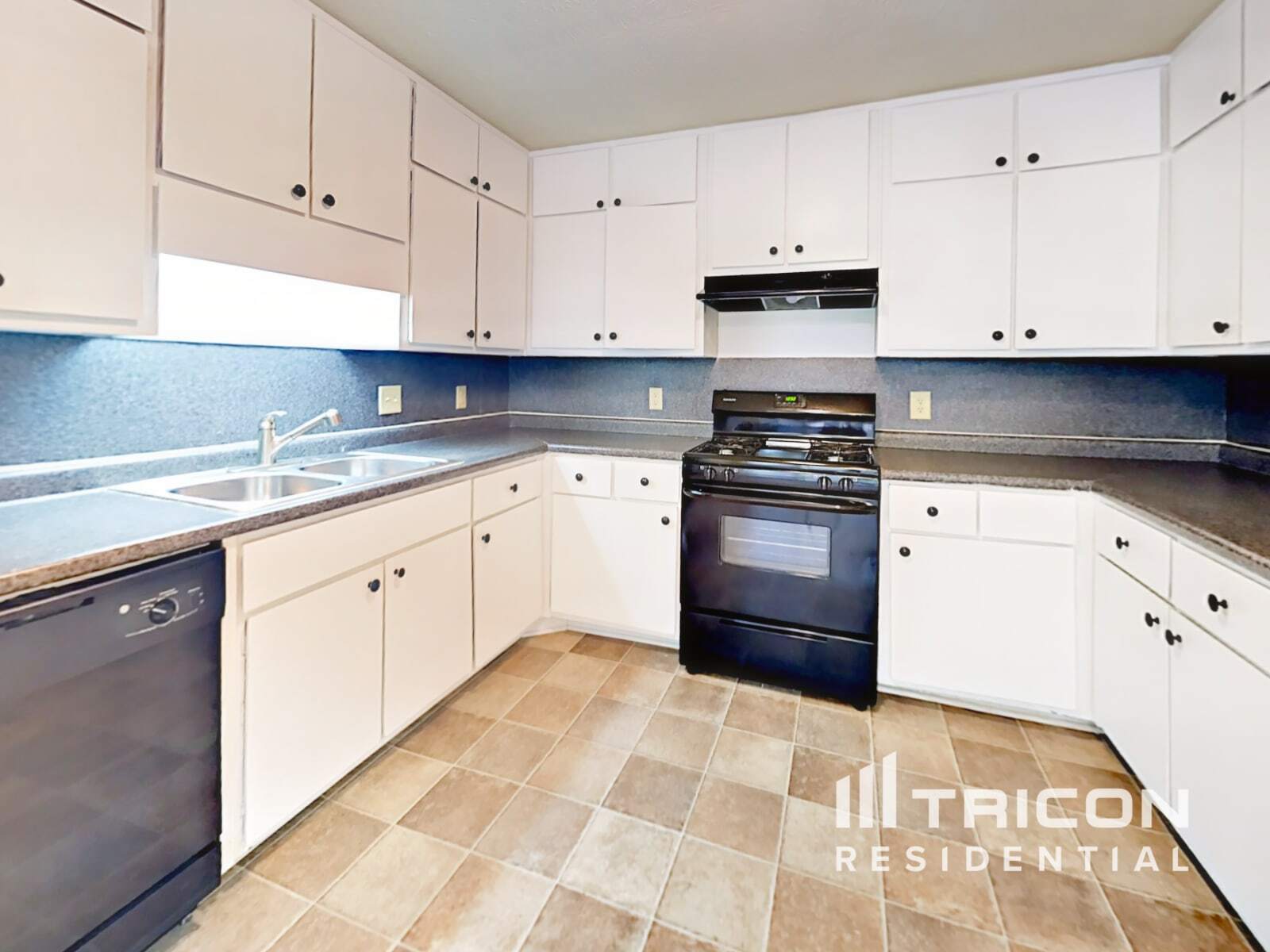 Building Photo - 5054 Stoney Point Ln