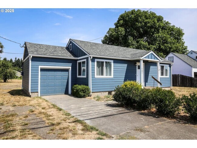 Building Photo - Royal Avenue