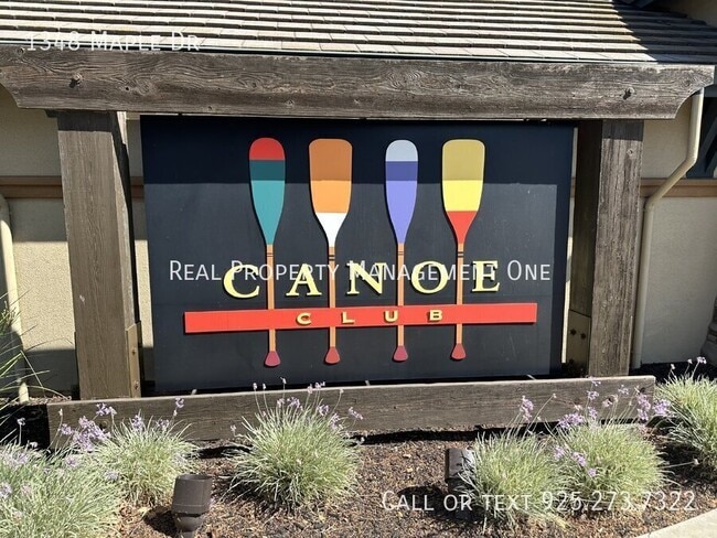 Building Photo - Gorgeous 4 Bedroom, 2.5 Bath Single Story ...