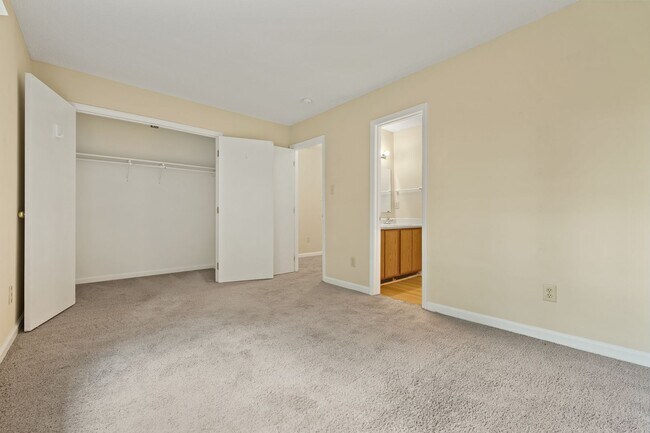 Building Photo - TWO WEEKS OFF RENT! Two Bedroom Townhome with Private Wraparound Deck in Carrboro!