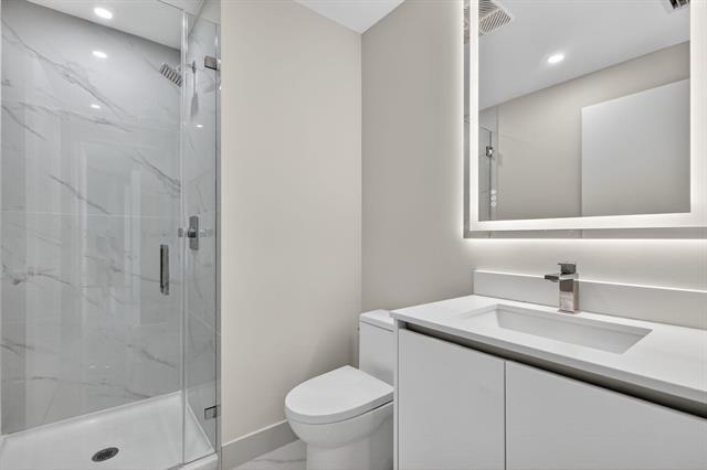 Building Photo - 701 NE 23rd St