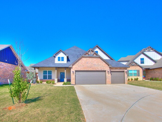 Building Photo - 3201 Hayven Cir