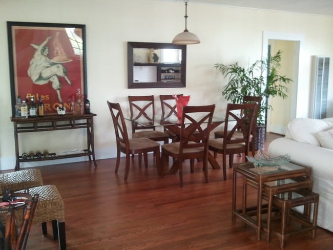 Dining Area - 214 Avenue C