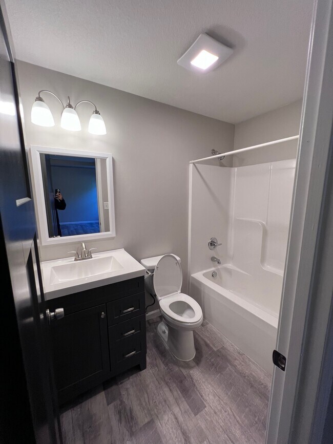Primary Bedroom attached Bathroom - 2081 SW Buchanan St
