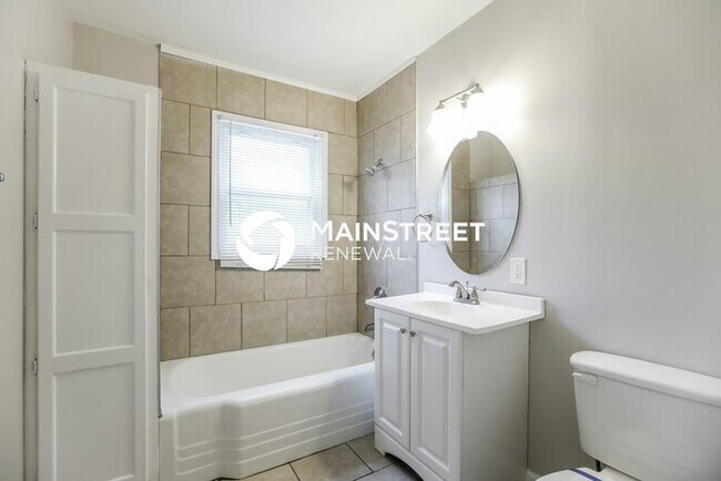Building Photo - 3 Bedroom Pet-Friendly Home in Kansas City...