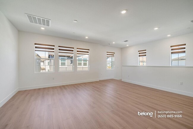 Building Photo - 62 W San Diego Dr