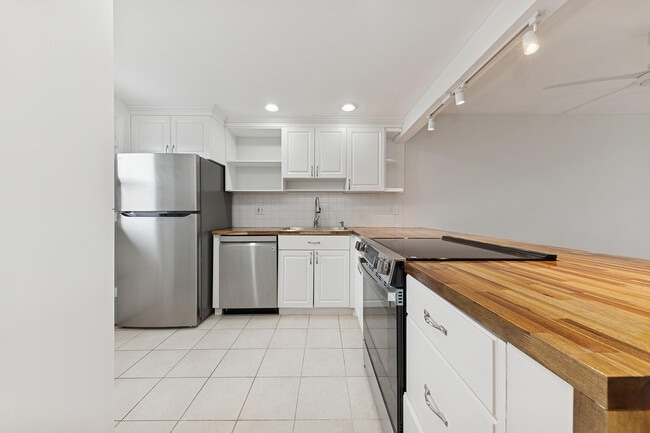 Building Photo - 6161 NW 2nd Ave