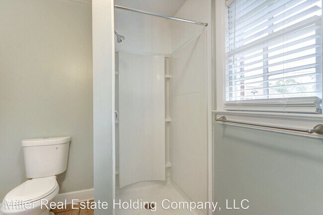 Building Photo - 4 br, 2 bath House - 2305 Louisiana Ave