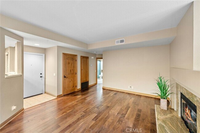 Building Photo - 6 Placid Harbor