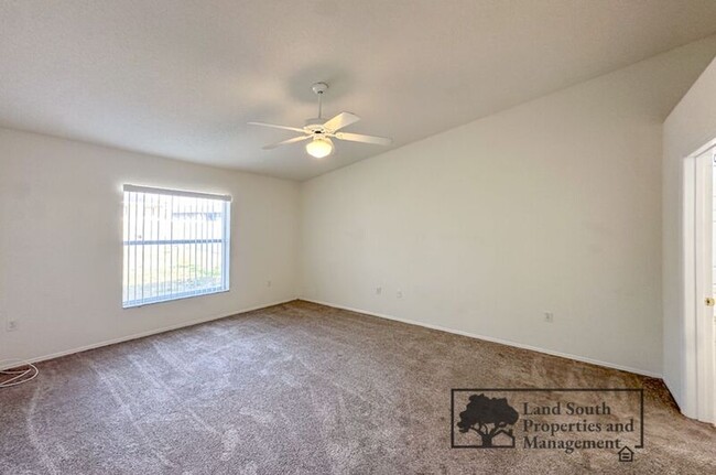 Building Photo - 5557 Beverly Rise Blvd