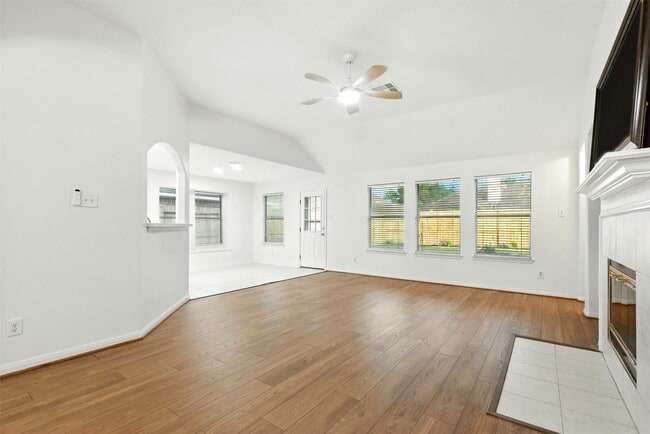 Building Photo - 2119 Hannover Way