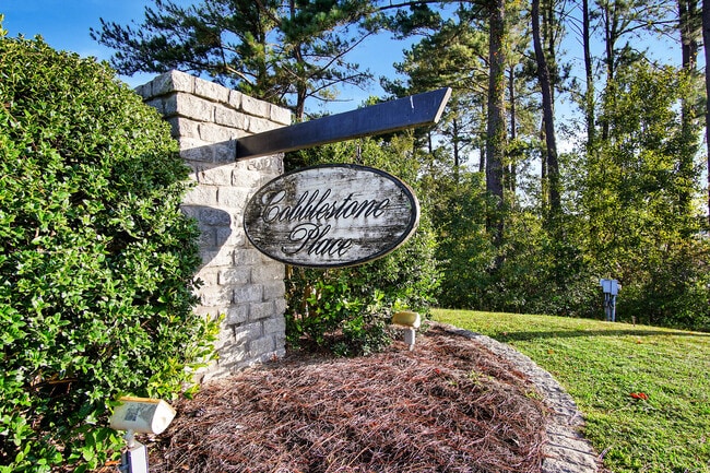 Building Photo - 564 Deerchase Ct