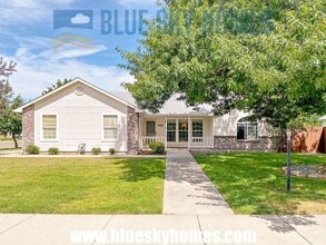 Building Photo - 1996 N Man O War Way