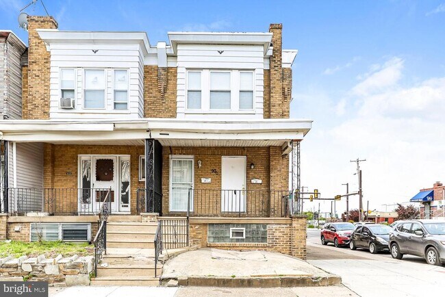 Building Photo - 900 Marcella St