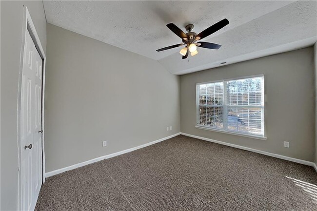 Building Photo - 5520 Somer Mill Rd