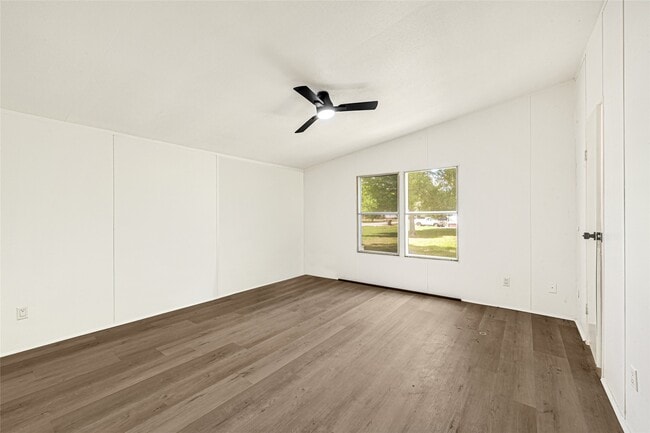 Building Photo - 16315 Lone Star Ranch Dr