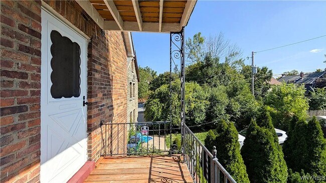 Building Photo - 95 Rand Ave