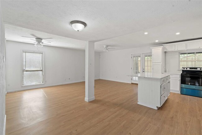 Building Photo - 17415 N Barker St
